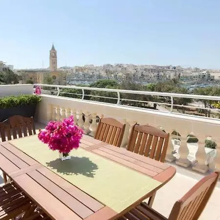 Penthouse With Picturesque Garden And Bayviews Apartment Marsaskala Exterior photo